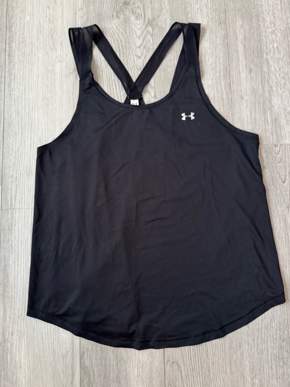 Under Armour Heat Gear Loose Fit Women’s Black Mesh Racer Back Tank Top Medium
